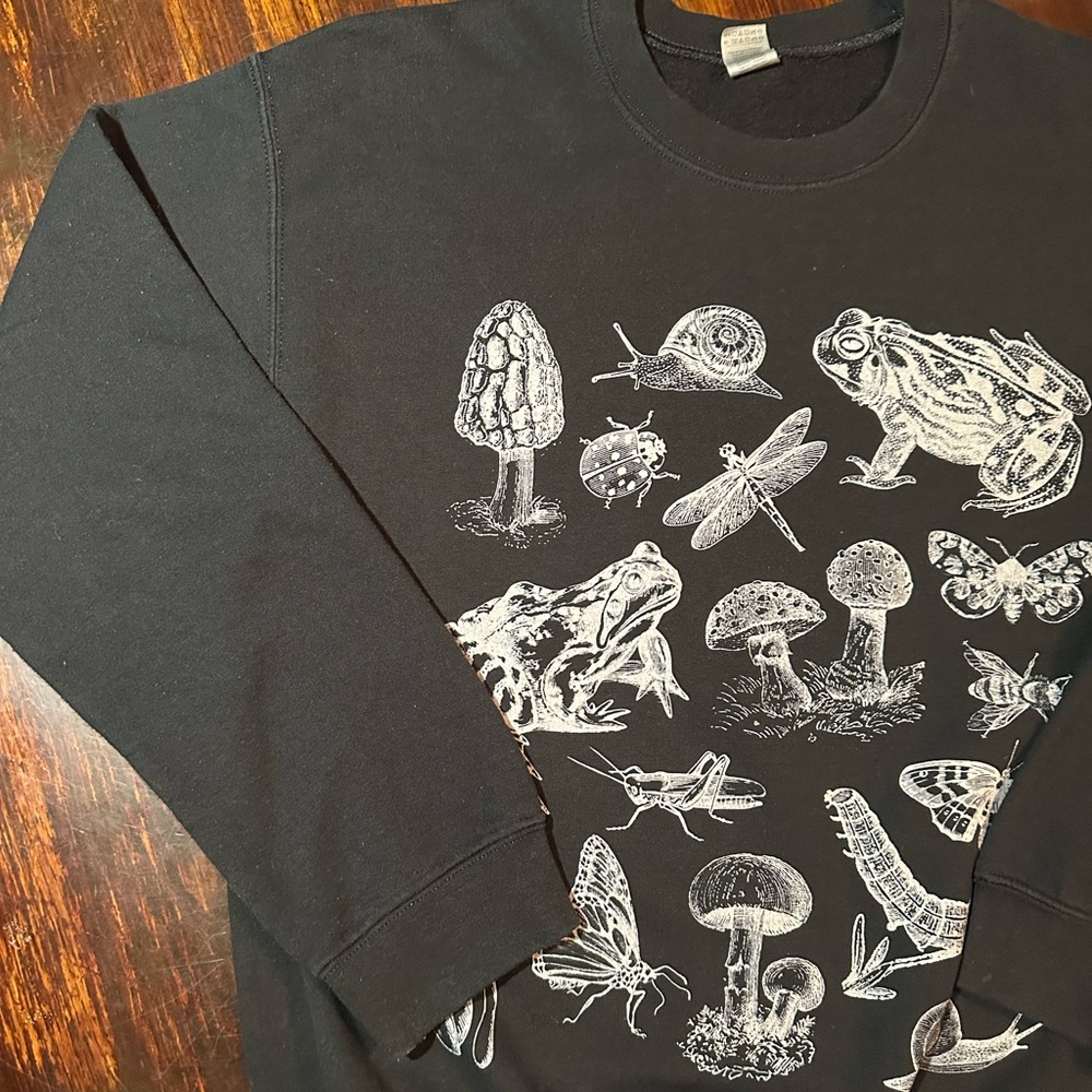 Mushroom Nature CottageCore Crew Neck Sweatshirt Unisex Size Medium
